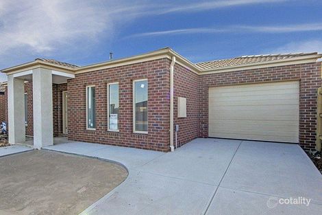 Property photo of 13 Amelie Parade Tarneit VIC 3029