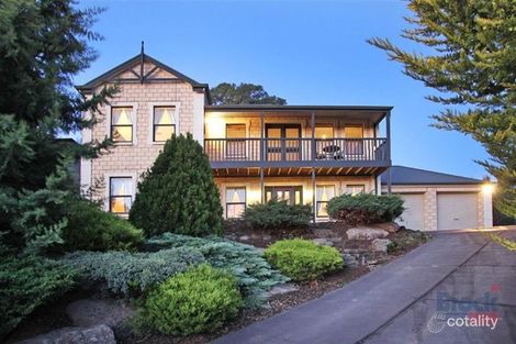 Property photo of 4 The Oaks Parade Aberfoyle Park SA 5159