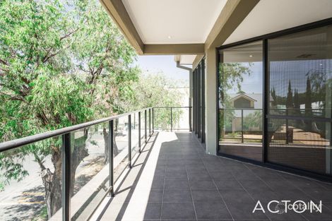 3/15 Davey St, Mandurah, WA 6210