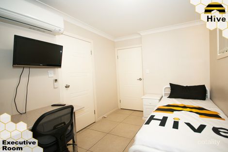 2/150 Gailey Rd, St Lucia, QLD 4067