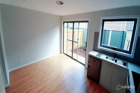 Property photo of 3/8 Donald Road Queanbeyan NSW 2620