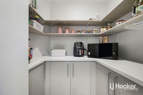 Property photo of 90 Fongeo Drive Point Cook VIC 3030