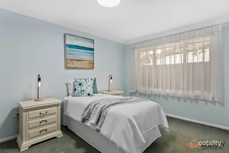 Property photo of 23 Stringybark Place Alfords Point NSW 2234