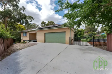 Property photo of 11 Winton Place Holder ACT 2611