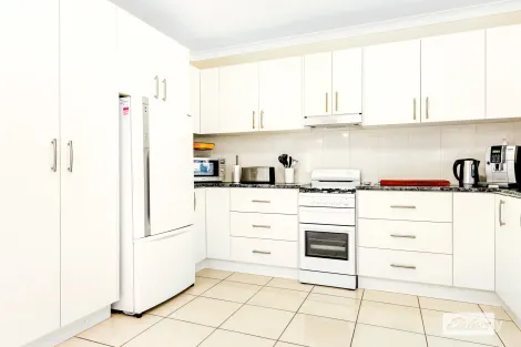 Property photo of 36 Lewana Close Lilli Pilli NSW 2536