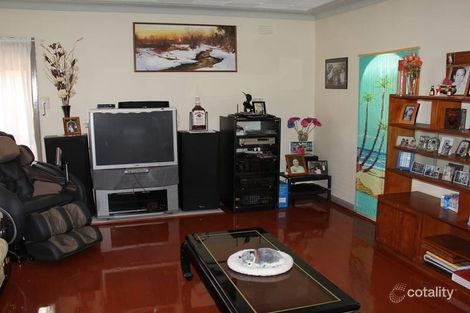 Property photo of 3 Errington Road St Albans VIC 3021