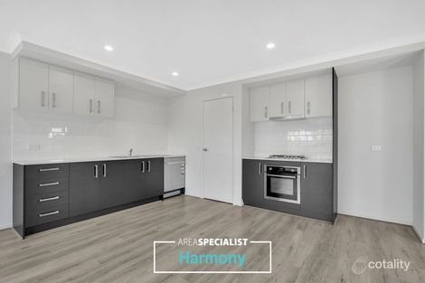 Property photo of 16 Pippen Loop Deanside VIC 3336