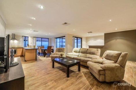 Property photo of 71 Froudist Circle Southern River WA 6110