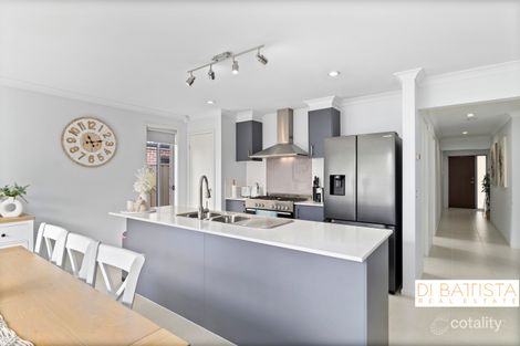 Property photo of 14 Gully Way Craigieburn VIC 3064