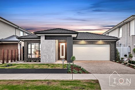 52 Meyer Cres, Clyde North, VIC 3978