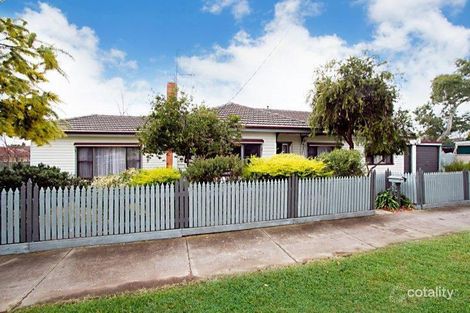 9 Poplar St, Golden Square, VIC 3555