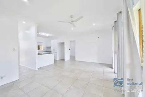 Property photo of 7 Macadamia Court Woodgate QLD 4660