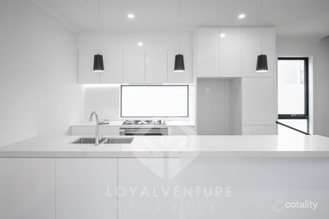 Property photo of 2 Tomkins Road Port Melbourne VIC 3207