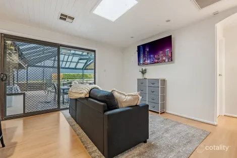 Property photo of 2 Birkdale Close Fairview Park SA 5126