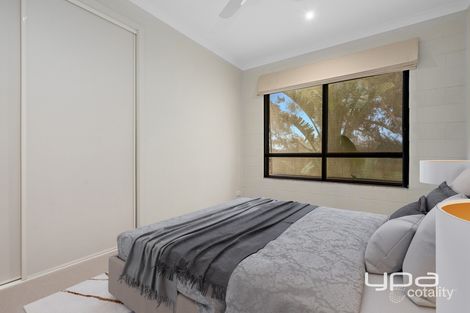 Property photo of 18 Blenheim Way Caroline Springs VIC 3023