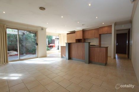 Property photo of 32 Unwin Avenue Jerrabomberra NSW 2619