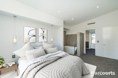 Property photo of 30 Calis Avenue Iluka WA 6028