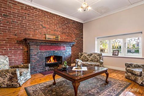 Property photo of 4 Chauvel Street Heidelberg Heights VIC 3081