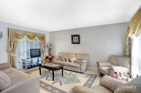 2/12 Gardenia St, Croydon South, VIC 3136