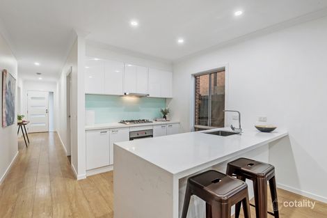 Property photo of 35 Kensley Circuit Craigieburn VIC 3064