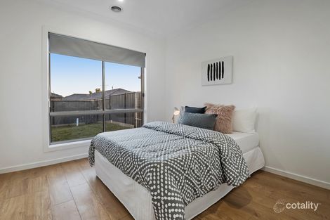 Property photo of 35 Kensley Circuit Craigieburn VIC 3064
