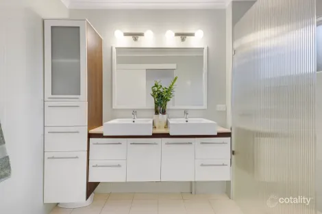 Property photo of 3/62 Paradise Island Surfers Paradise QLD 4217