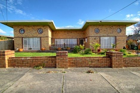 Property photo of 14 Cullis Parade Bayswater VIC 3153