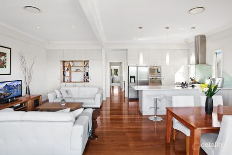 Property photo of 12 Village Bay Close Marks Point NSW 2280