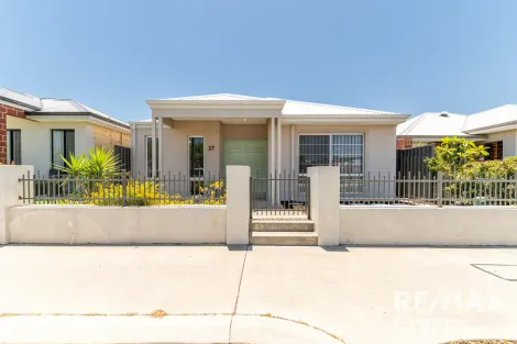 Property photo of 37 Benson Loop Alkimos WA 6038
