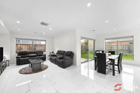 Property photo of 7 Midewin Way Wyndham Vale VIC 3024