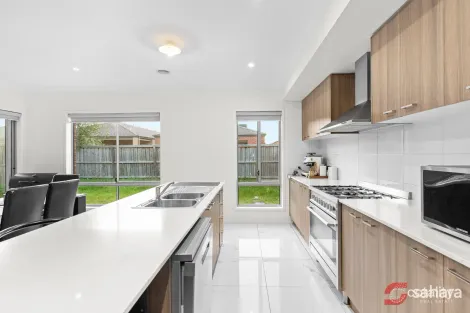 Property photo of 7 Midewin Way Wyndham Vale VIC 3024