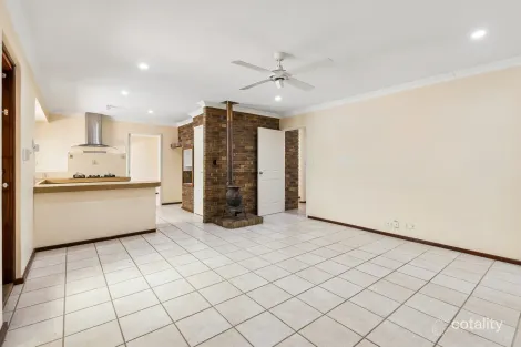 Property photo of 4 Fulton Close Willetton WA 6155