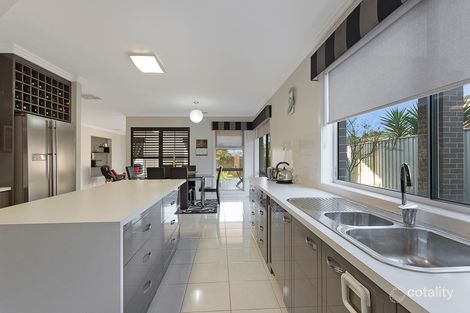 Property photo of 2 Craig Circuit Leneva VIC 3691