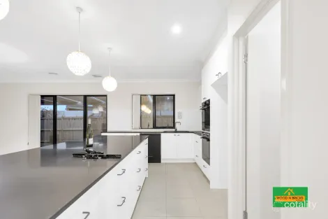 Property photo of 43 Green Gully Road Clyde VIC 3978