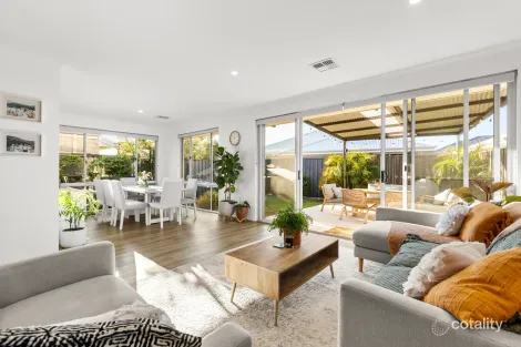 Property photo of 4 Perinone Glade Brabham WA 6055