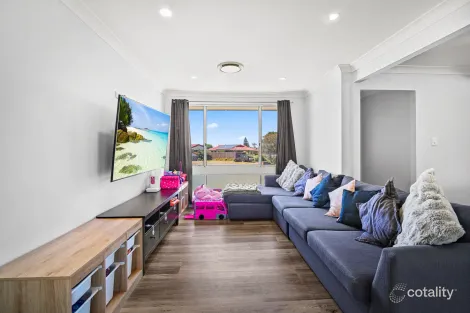 Property photo of 15 Chesham Place Plumpton NSW 2761