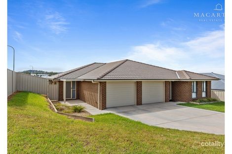 3 Batlow Way, Gobbagombalin, NSW 2650