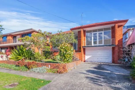 Property photo of 34 Mascot Drive Eastlakes NSW 2018