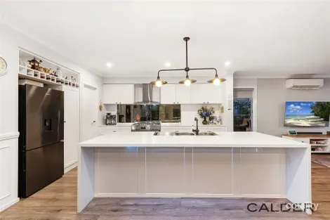 Property photo of 6 Casine Road Fraser Rise VIC 3336