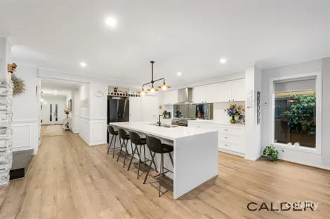 Property photo of 6 Casine Road Fraser Rise VIC 3336