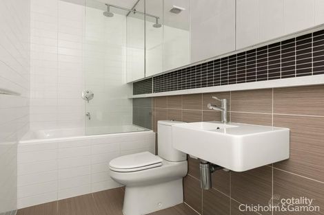 Property photo of 205/96 Ormond Road Elwood VIC 3184