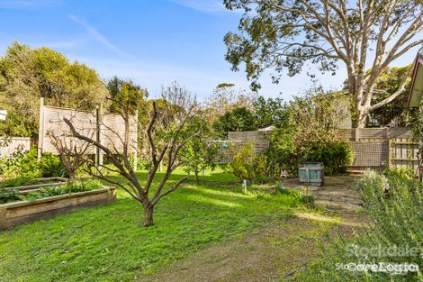 2 Dale Ave, Safety Beach, VIC 3936