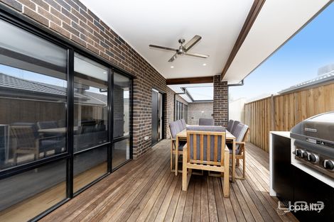 Property photo of 3 Foxley Crescent Mickleham VIC 3064