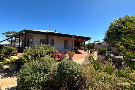 27 Dawson St, Dumbleyung, WA 6350