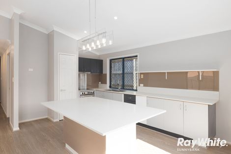 Property photo of 7 Green Place Durack QLD 4077