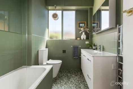 Property photo of 2/28 Elgin Avenue Armadale VIC 3143