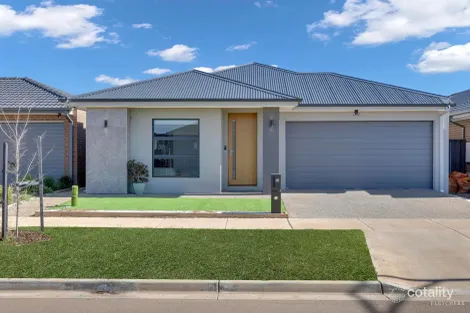 56 Buckingham Bvd, Strathtulloh, VIC 3338