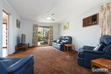 Property photo of 4 Bayville Drive Dingley Village VIC 3172