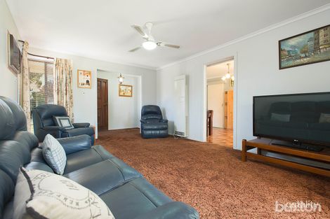 Property photo of 4 Bayville Drive Dingley Village VIC 3172