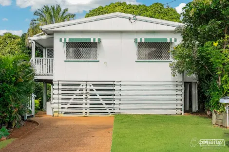 Property photo of 21 Dolphin Crescent Taranganba QLD 4703